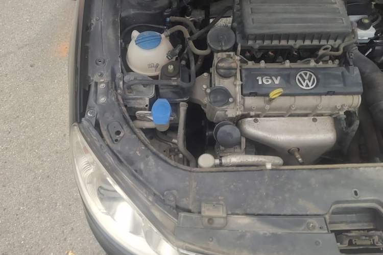 Used Volkswagen Lavida 2013 Classic 1.6L Manual Fashion Edition Engine Bay Right