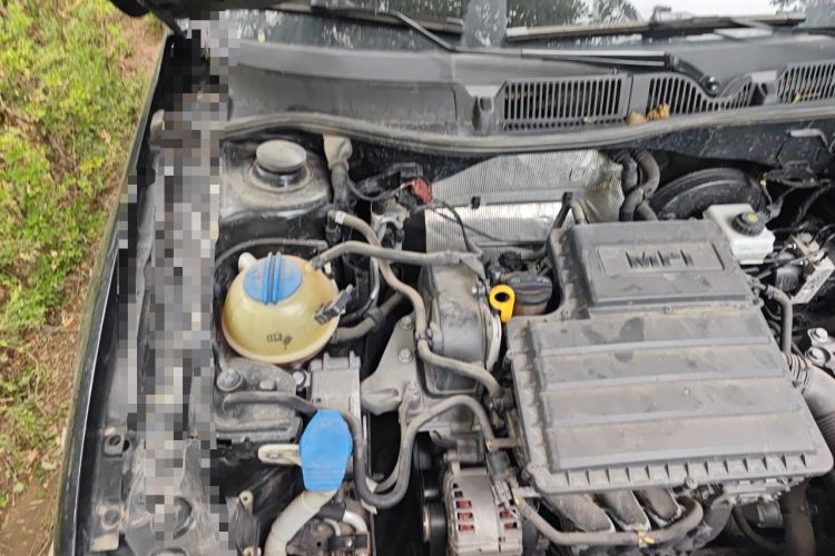 Used Volkswagen Lavida 2013 Restyled Classic 1.6L Manual Comfort Edition Engine Bay Right
