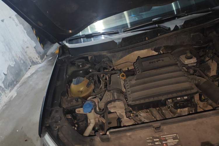 Used Volkswagen Lavida 2013 Restyled Classic 1.6L Automatic Comfort Edition Engine Bay Right