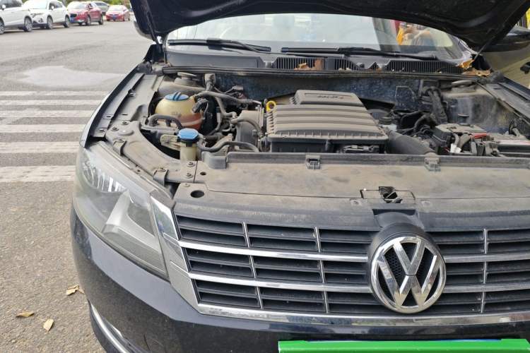 Used Volkswagen Lavida 2013 Restyled Classic 1.6L Manual Comfort Edition Engine Bay Right