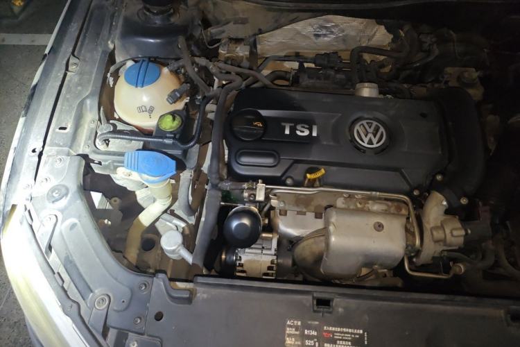 Used Volkswagen Lavida 2013 1.4TSI DSG Comfort Edition Engine Bay Right