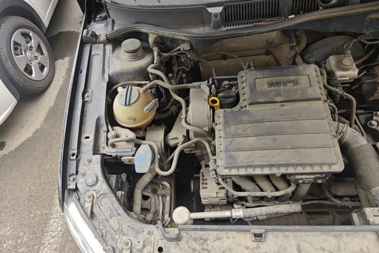 Used Volkswagen Lavida 2013 Restyled Classic 1.6L Manual Comfort Edition Engine Bay Right