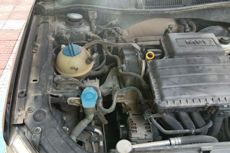 Used Volkswagen Lavida 2013 Restyled Classic 1.6L Manual Comfort Edition Engine Bay Right