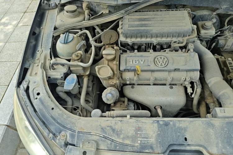 Used Volkswagen Lavida 2013 Classic 1.6L Automatic Fashion Edition Engine Bay Right