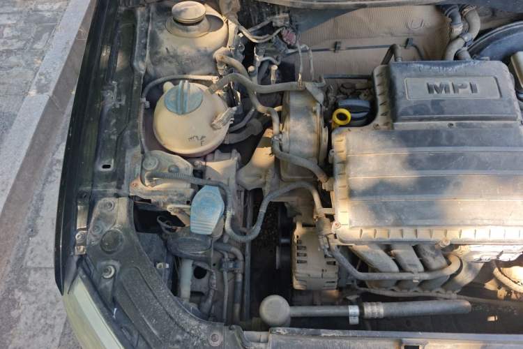 Used Volkswagen Lavida 2013 Revised Classic 1.6L Automatic Fashion Edition Engine Bay Right