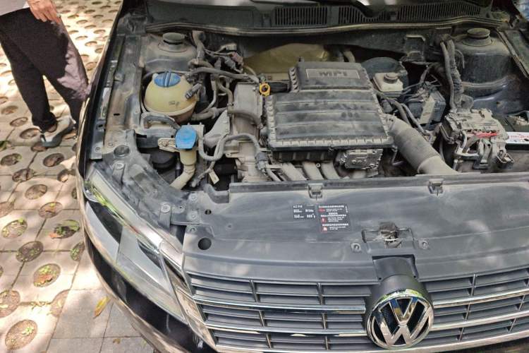 Used Volkswagen Lavida 2013 Restyled Classic 1.6L Automatic Comfort Edition Engine Bay Right