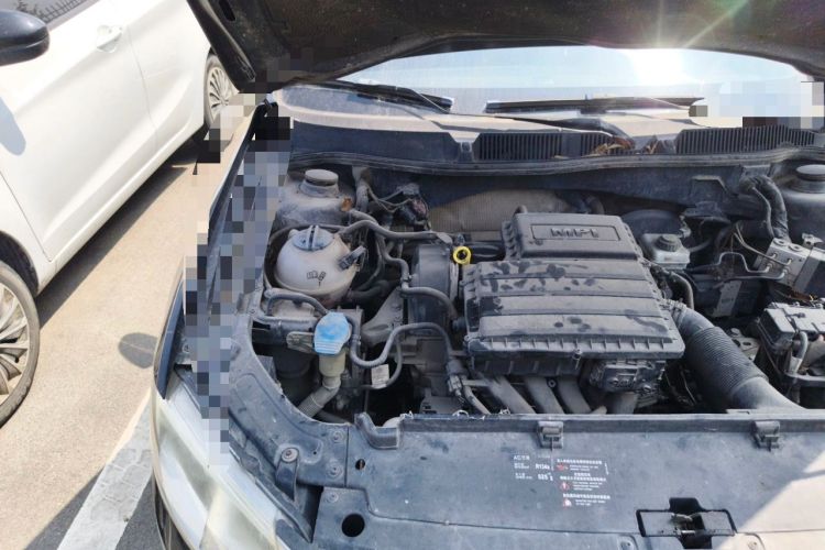 Used Volkswagen Lavida 2013 Restyled Classic 1.6L Manual Comfort Edition Engine Bay Right