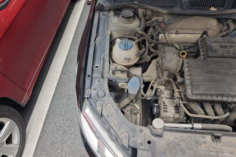 Used Volkswagen Lavida 2013 Restyled Classic 1.6L Automatic Comfort Edition Engine Bay Right