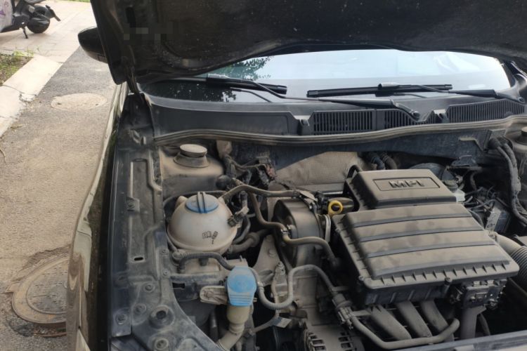 Used Volkswagen Lavida 2013 Restyled Classic 1.6L Manual Comfort Edition Engine Bay Right