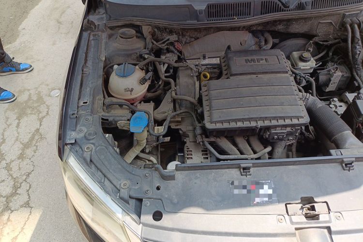 Used Volkswagen Lavida 2013 Restyled Classic 1.6L Manual Comfort Edition Engine Bay Right