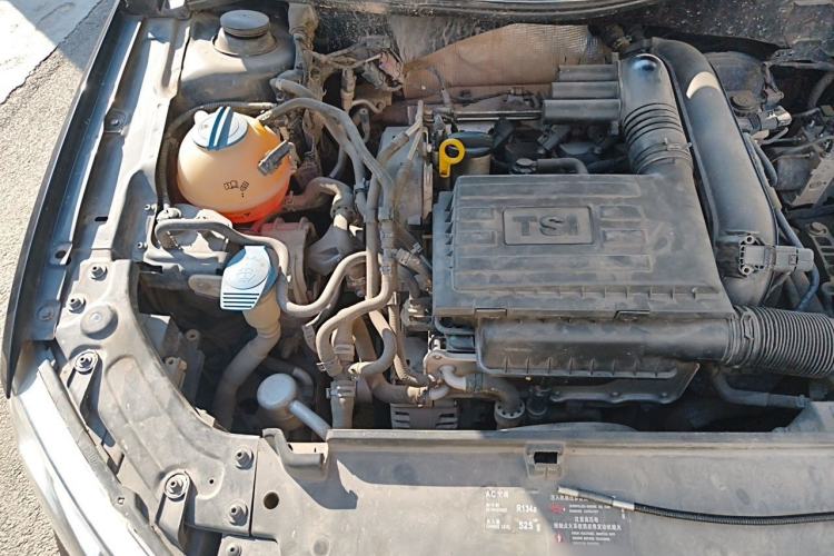 Used Volkswagen Lavida 2013 Revised Version 1.4 TSI DSG Comfort Edition Engine Bay Right