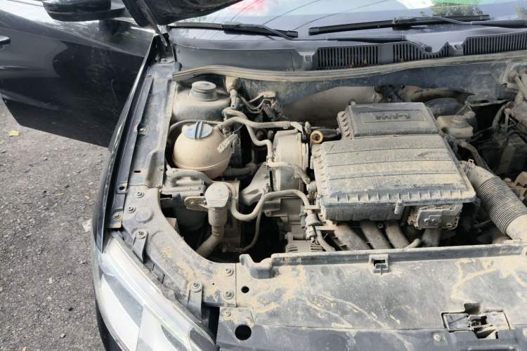 Used Volkswagen Lavida 2013 Restyled Classic 1.6L Automatic Comfort Edition Engine Bay Right