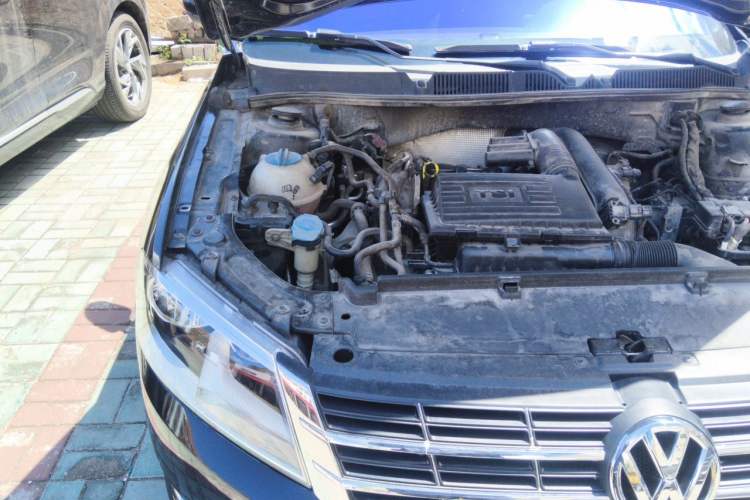 Used Volkswagen Lavida 2013 Revised Version 1.4 TSI DSG Comfort Edition Engine Bay Right