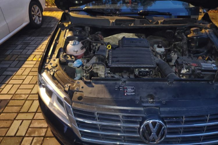 Used Volkswagen Lavida 2013 Restyled Classic 1.6L Manual Comfort Edition Engine Bay Right