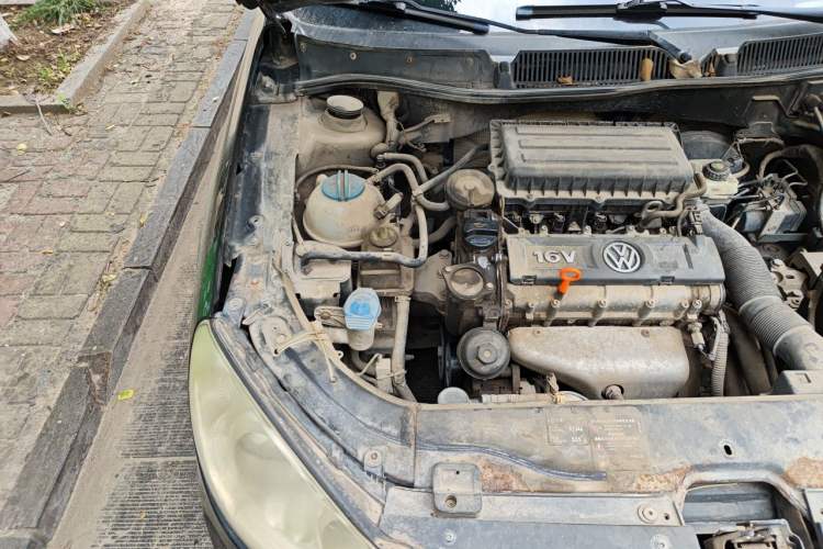 Used Volkswagen Lavida 2013 Classic 1.6L Manual Fashion Edition Engine Bay Right