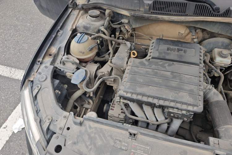 Used Volkswagen Lavida 2013 Restyled Classic 1.6L Manual Comfort Edition Engine Bay Right