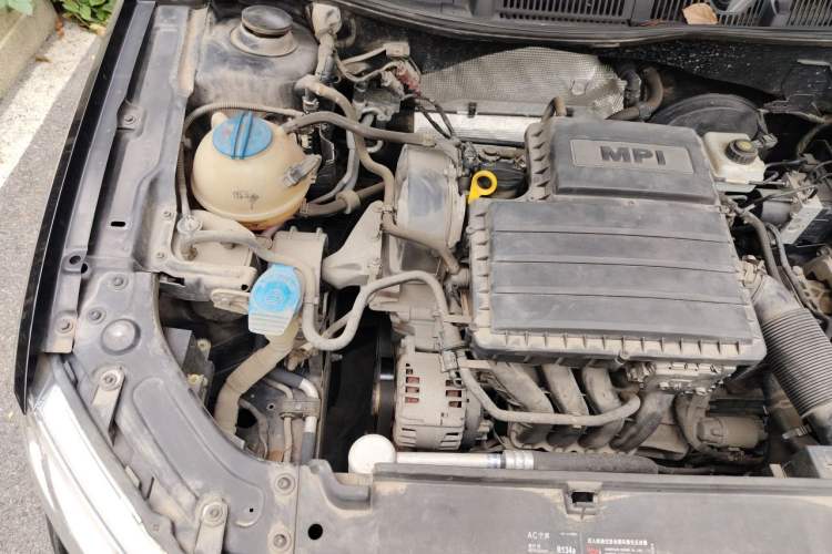 Used Volkswagen Lavida 2013 Restyled Classic 1.6L Automatic Comfort Edition Engine Bay Right