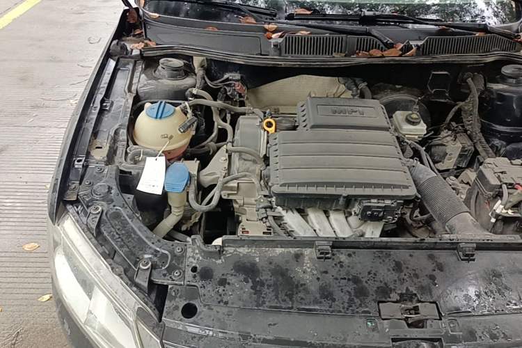 Used Volkswagen Lavida 2013 Restyled Classic 1.6L Automatic Comfort Edition Engine Bay Right