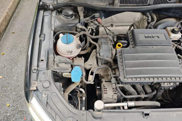 Used Volkswagen Lavida 2013 Restyled Classic 1.6L Automatic Comfort Edition Engine Bay Right
