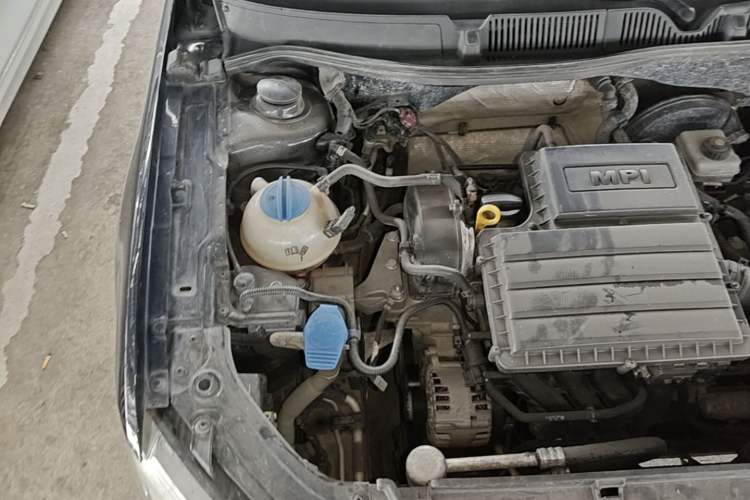 Used Volkswagen Lavida 2013 Restyled Classic 1.6L Automatic Comfort Edition Engine Bay Right