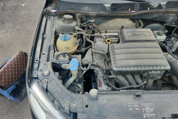 Used Volkswagen Lavida 2013 Restyled Classic 1.6L Automatic Comfort Edition Engine Bay Right