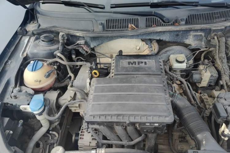 Used Volkswagen Lavida 2013 Revised Classic 1.6L Automatic Fashion Edition Engine Bay Right