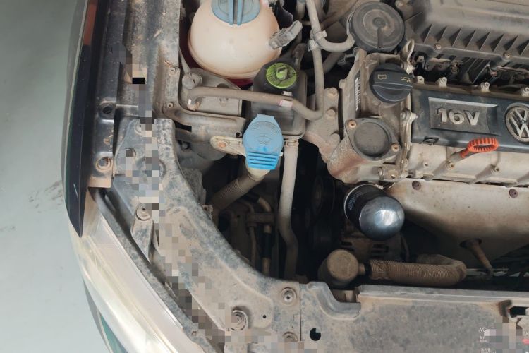 Used Volkswagen Lavida 2013 1.6L Automatic Comfort Edition Engine Bay Right