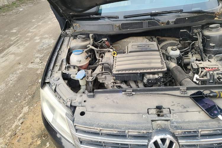 Used Volkswagen Lavida 2013 Restyled Classic 1.6L Manual Comfort Edition Engine Bay Right