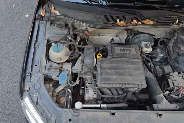 Used Volkswagen Lavida 2013 Restyled Classic 1.6L Automatic Comfort Edition Engine Bay Right