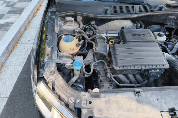 Used Volkswagen Lavida 2013 Revised Classic 1.6L Automatic Fashion Edition Engine Bay Right