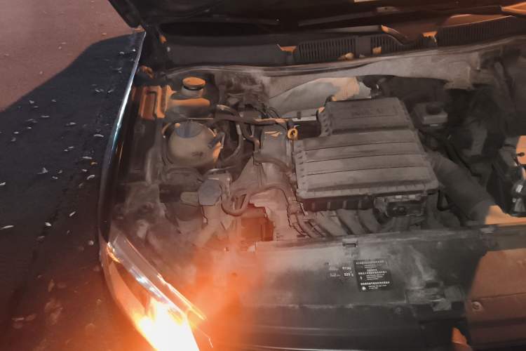 Used Volkswagen Lavida 2013 Restyled Classic 1.6L Automatic Comfort Edition Engine Bay Right