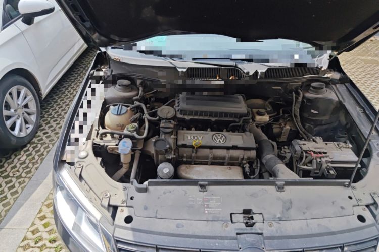 Used Volkswagen Lavida 2013 1.6L Manual Fashion Edition Engine Bay Right