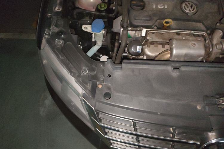 Used Volkswagen Lavida 2013 1.4TSI DSG Comfort Edition Engine Bay Right