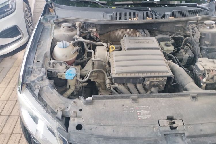Used Volkswagen Lavida 2013 Revised Classic 1.6L Automatic Fashion Edition Engine Bay Right