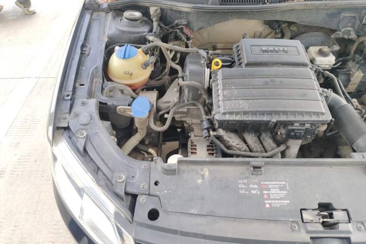 Used Volkswagen Lavida 2013 Restyled Classic 1.6L Automatic Comfort Edition Engine Bay Right