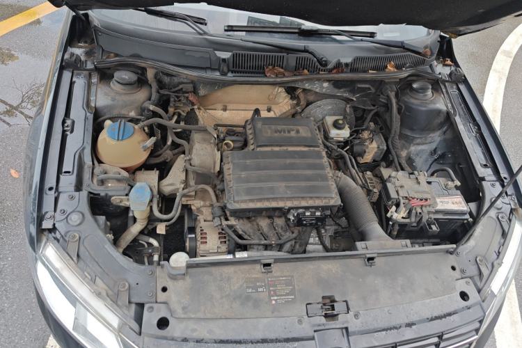 Used Volkswagen Lavida 2013 Revised Classic 1.6L Automatic Fashion Edition Engine Bay