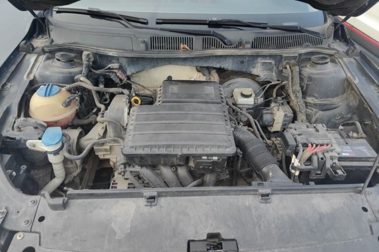 Used Volkswagen Lavida 2013 Revised Classic 1.6L Automatic Fashion Edition Engine Bay