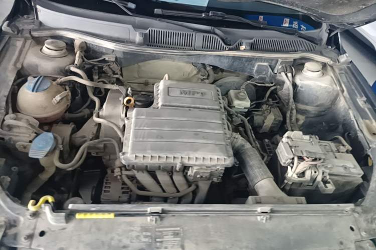 Used Volkswagen Lavida 2013 Restyled Classic 1.6L Automatic Comfort Edition Engine Bay