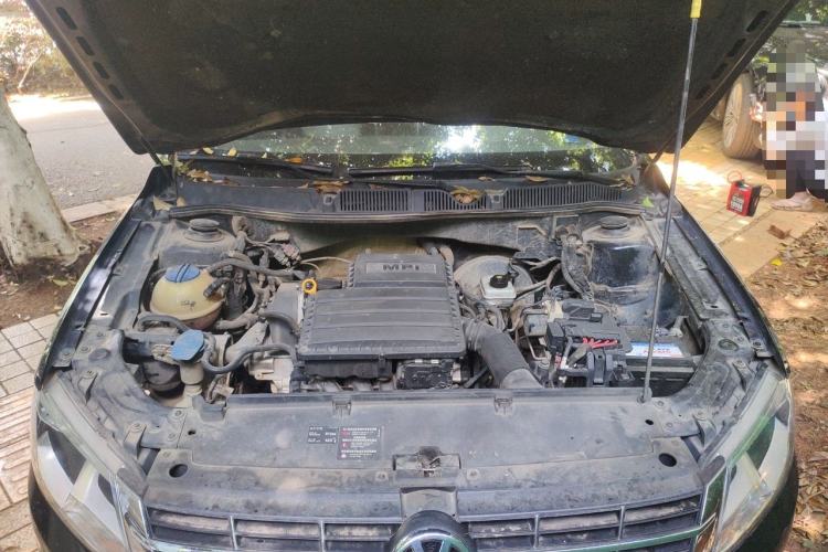 Used Volkswagen Lavida 2013 Restyled Classic 1.6L Manual Comfort Edition Engine Bay