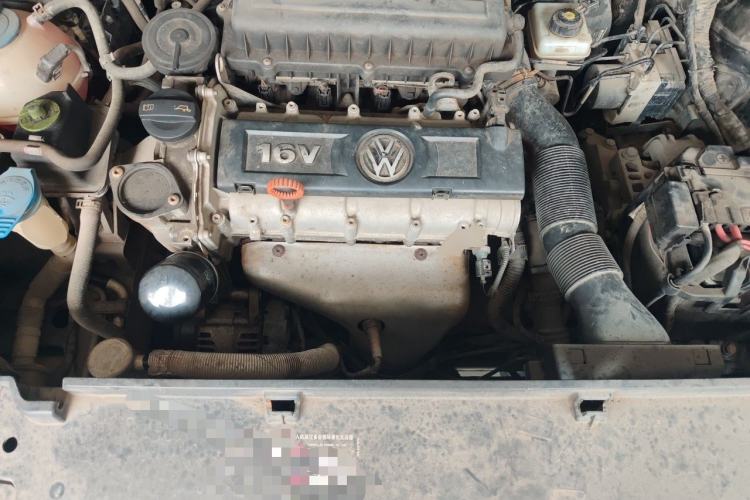 Used Volkswagen Lavida 2013 1.6L Automatic Comfort Edition Engine Bay