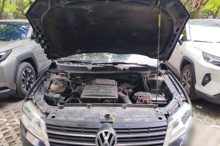 Used Volkswagen Lavida 2013 Revised Classic 1.6L Manual Fashion Edition Engine Bay