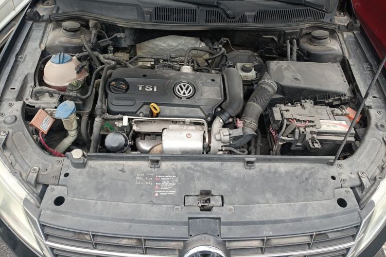 Used Volkswagen Lavida 2013 Revised Version 1.4 TSI DSG Comfort Edition Engine Bay