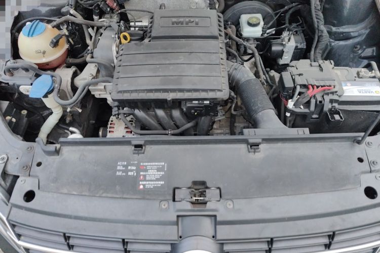 Used Volkswagen Lavida 2013 Revised Classic 1.6L Automatic Fashion Edition Engine Bay