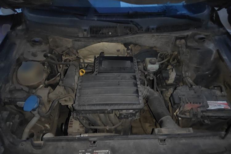 Used Volkswagen Lavida 2013 Revised Classic 1.6L Manual Fashion Edition Engine Bay