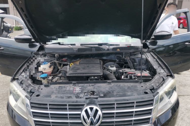 Used Volkswagen Lavida 2013 Restyled Classic 1.6L Manual Comfort Edition Engine Bay