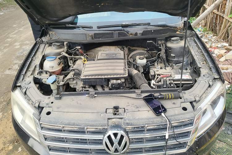 Used Volkswagen Lavida 2013 Restyled Classic 1.6L Manual Comfort Edition Engine Bay