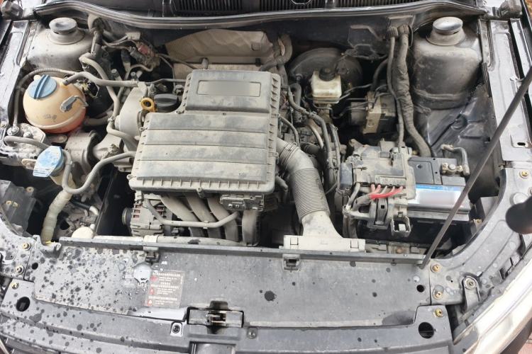 Used Volkswagen Lavida 2013 Revised Classic 1.6L Automatic Fashion Edition Engine Bay