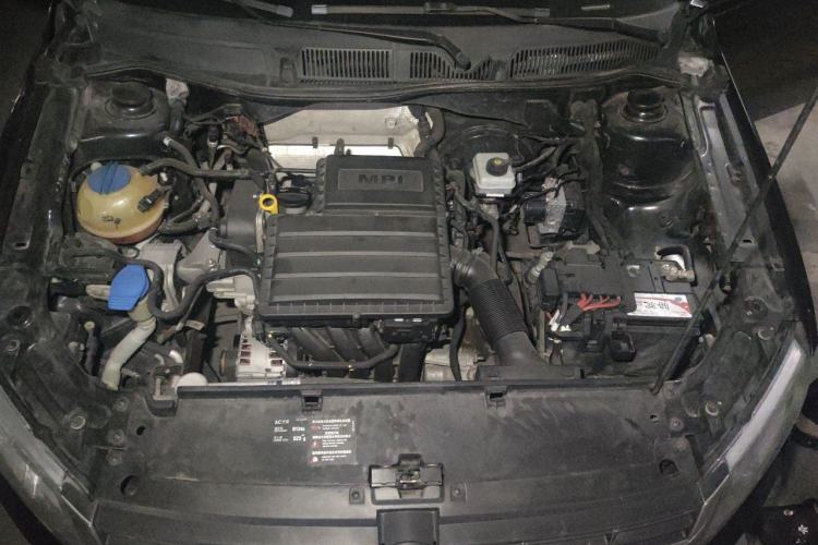 Used Volkswagen Lavida 2013 Restyled Classic 1.6L Manual Comfort Edition Engine Bay