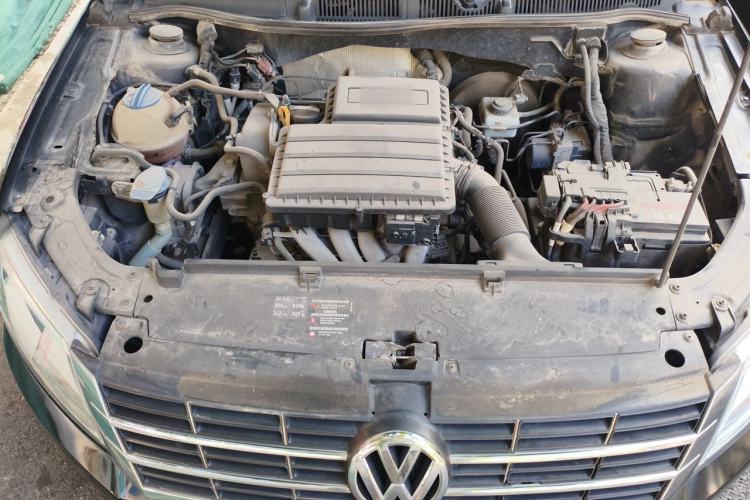 Used Volkswagen Lavida 2013 Restyled Classic 1.6L Manual Comfort Edition Engine Bay