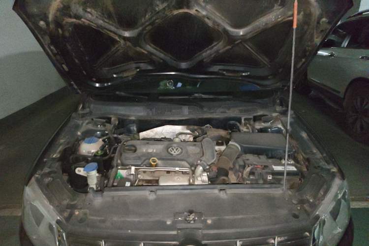 Used Volkswagen Lavida 2013 1.4TSI DSG Comfort Edition Engine Bay